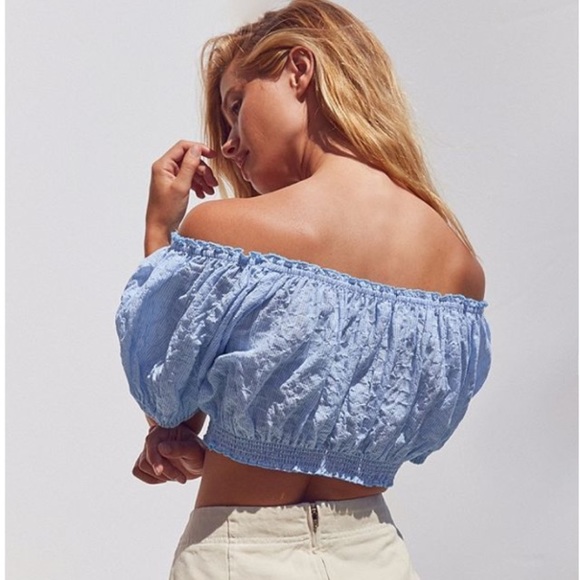 Off the shoulder peasant puff sleeve crop top - Picture 3 of 6